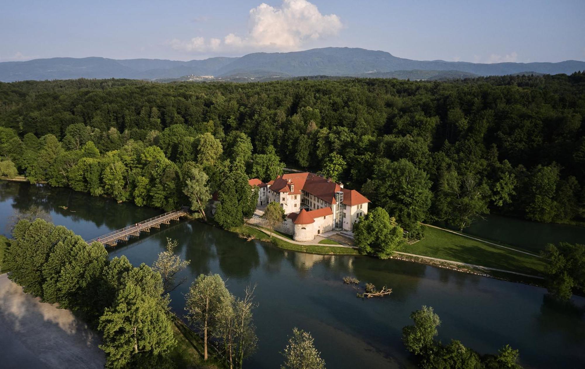 Hotel Grad Otocec - Relais Chateaux Kültér fotó